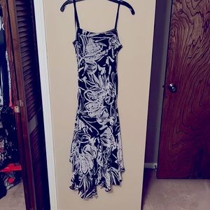 Eva Blu size 10 100% polyester with lining small intricate black beads sewn in